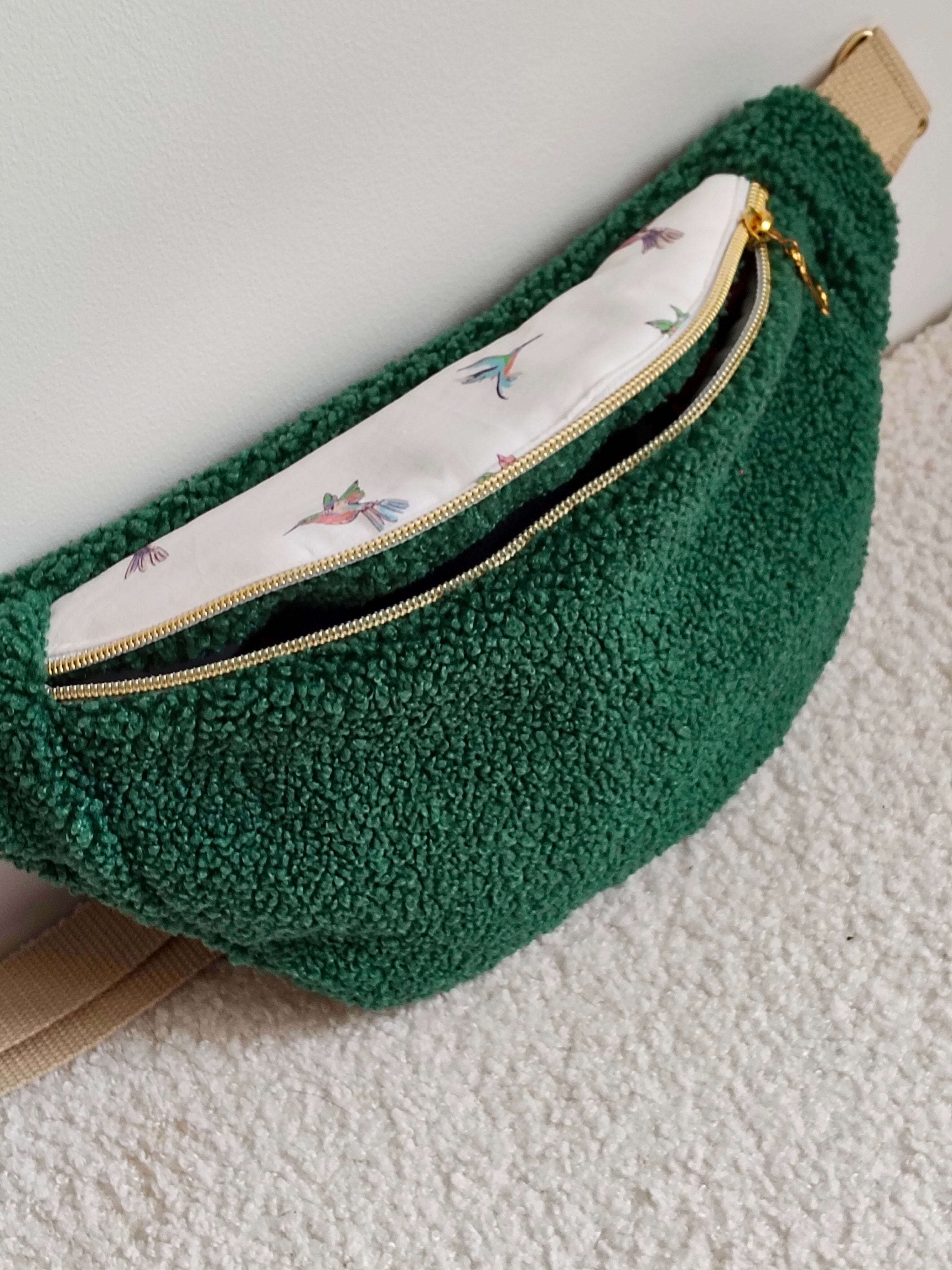 Sac banane en tissu teddy matière toute douce